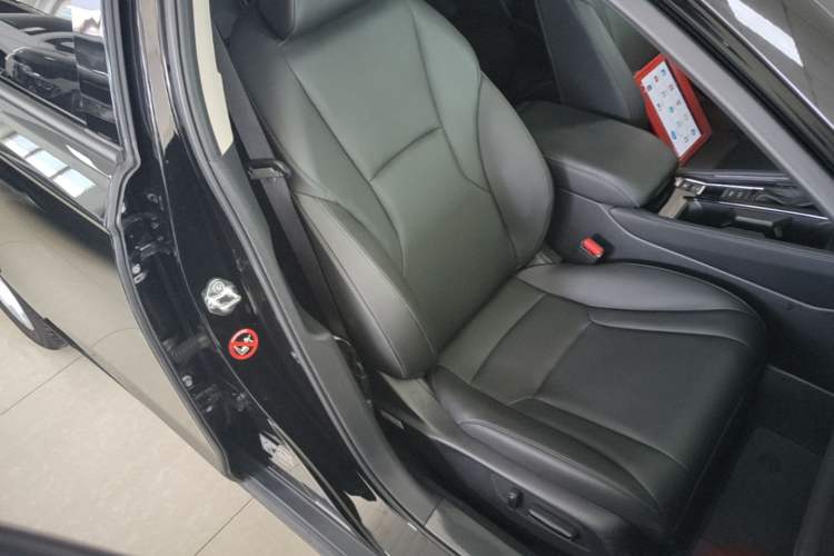 Used Honda Accord 2024 260TURBO Luxury Edition Right Front Seat