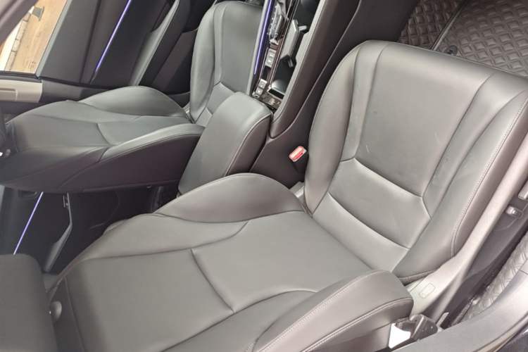 Used Honda Accord 2024 260TURBO Luxury Edition Right Front Seat