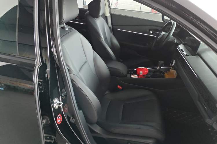 Used Honda Accord 2024 260TURBO Luxury Edition Right Front Seat