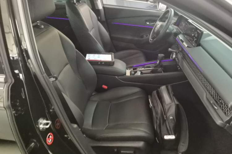 Used Honda Accord 2024 260TURBO Luxury Edition Right Front Seat