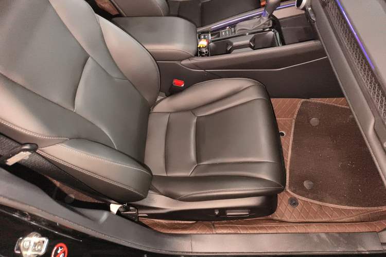 Used Honda Accord 2024 260TURBO Luxury Edition Right Front Seat
