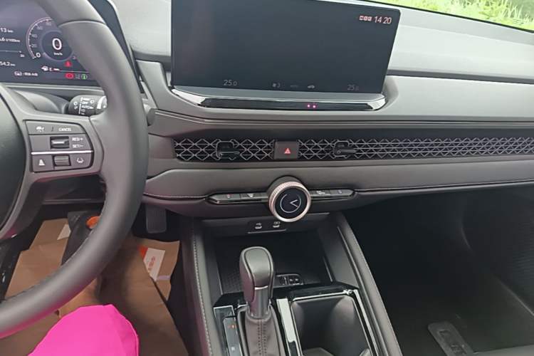 Used Honda Accord 2024 260TURBO Luxury Edition Audio And AC Panel