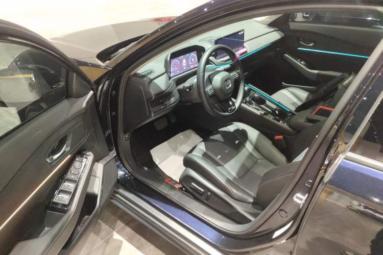 Used Honda Accord 2024 260TURBO Luxury Edition Driver Seat