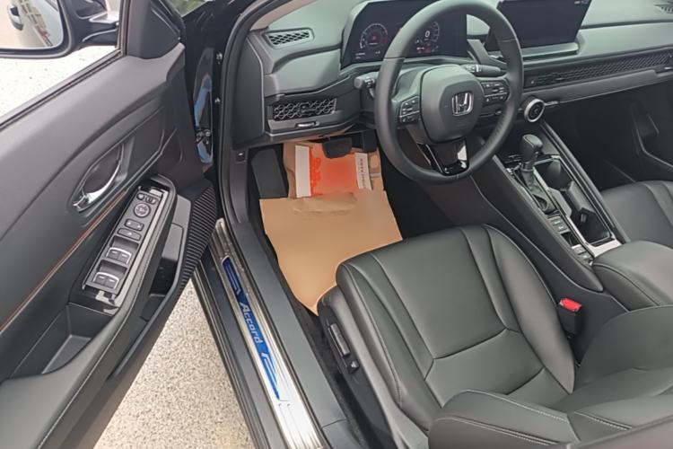 Used Honda Accord 2024 260TURBO Luxury Edition Driver Seat
