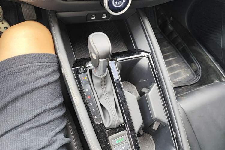 Used Honda Accord 2024 260TURBO Luxury Edition Gear Lever