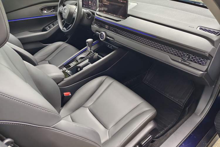Used Honda Accord 2024 260TURBO Luxury Edition Interior 9
