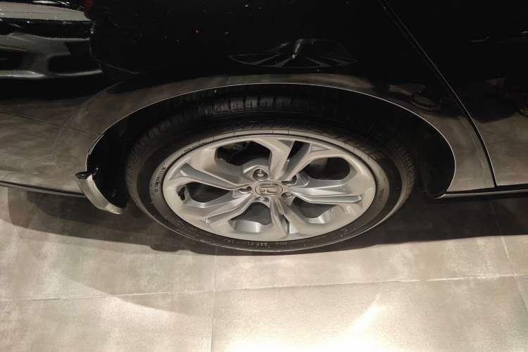Used Honda Accord 2024 260TURBO Luxury Edition Right Rear Wheel Hub