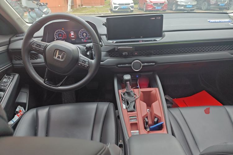Used Honda Accord 2024 260TURBO Luxury Edition Center Console