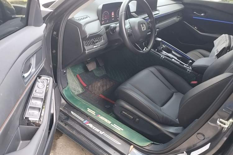 Used Honda Accord 2024 260TURBO Luxury Edition Driver Seat