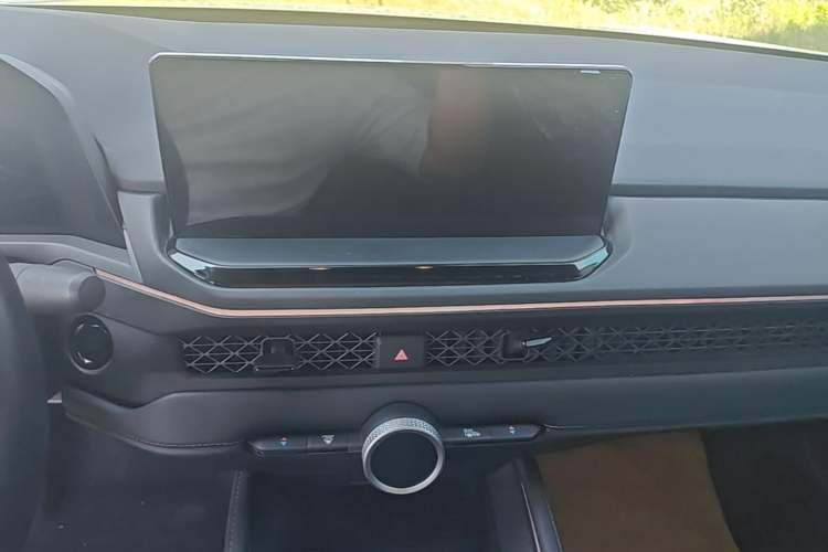Used Honda Accord 2024 260TURBO Luxury Edition Audio And AC Panel