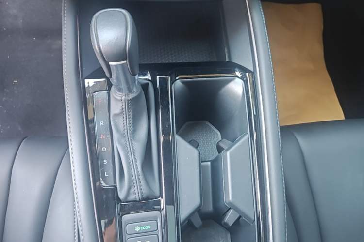 Used Honda Accord 2024 260TURBO Luxury Edition Gear Lever