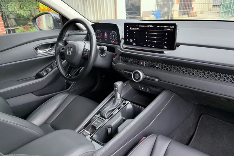 Used Honda Accord 2024 260TURBO Luxury Edition Interior 2