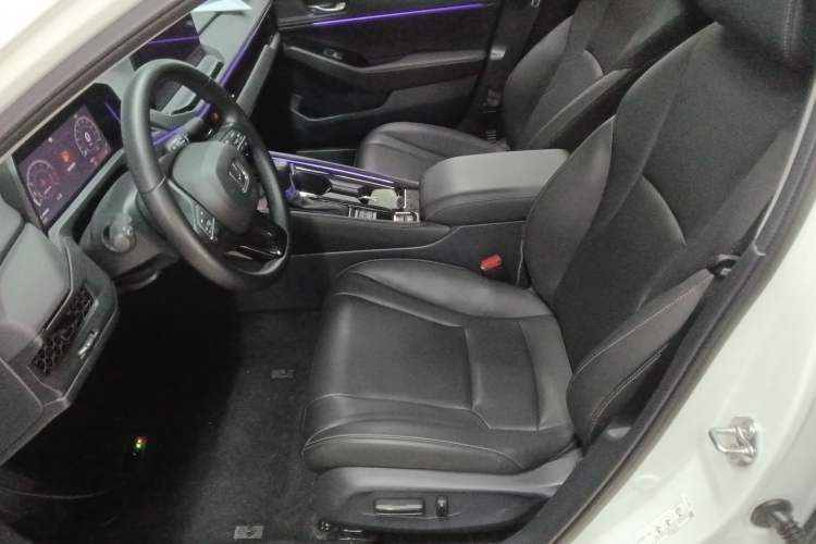 Used Honda Accord 2024 260TURBO Luxury Edition Left Front Seat