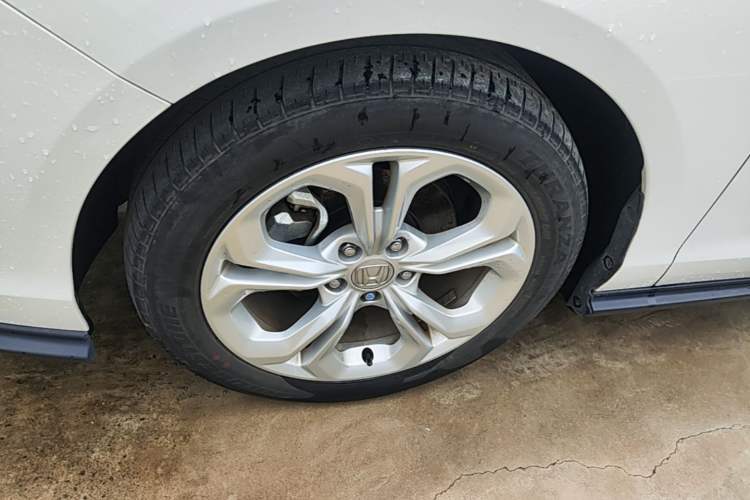 Used Honda Accord 2024 260TURBO Luxury Edition Left Front Wheel Hub