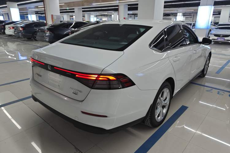 Used Honda Accord 2024 260TURBO Luxury Edition Rear Right 45 Deg