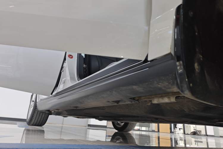 Used Honda Accord 2024 260TURBO Luxury Edition Right Side Sill