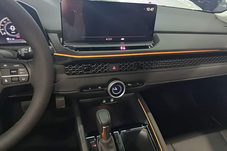 Used Honda Accord 2025 Sport Series 260TURBO Luxury Edition Audio And AC Panel