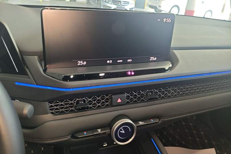 Used Honda Accord 2025 260TURBO Luxury Edition Audio And AC Panel