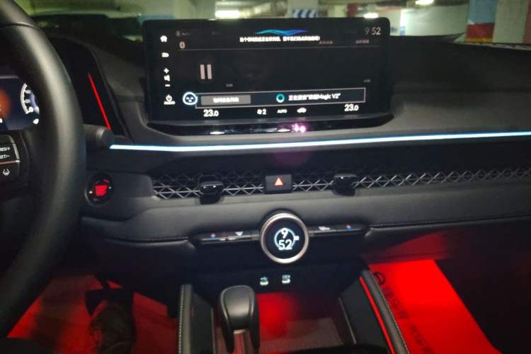 Used Honda Accord 2025 260TURBO Luxury Edition Audio And AC Panel