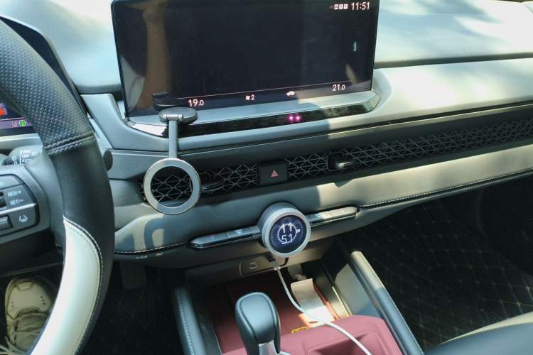 Used Honda Accord 2025 260TURBO Luxury Edition Audio And AC Panel