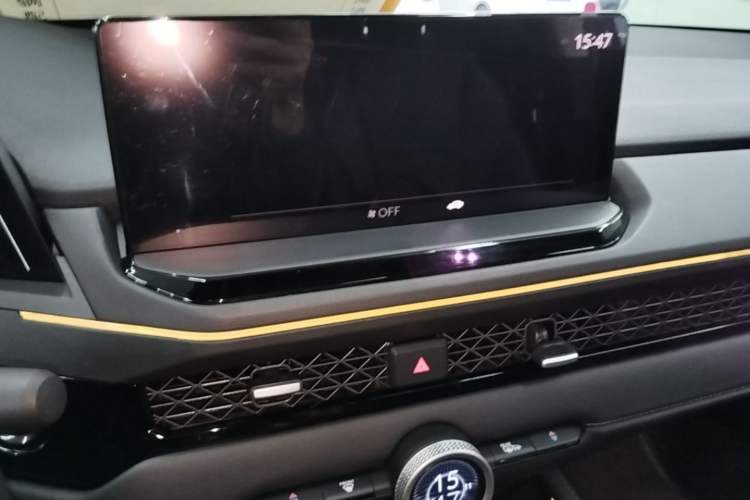 Used Honda Accord 2025 260TURBO Prestige Edition Audio And AC Panel