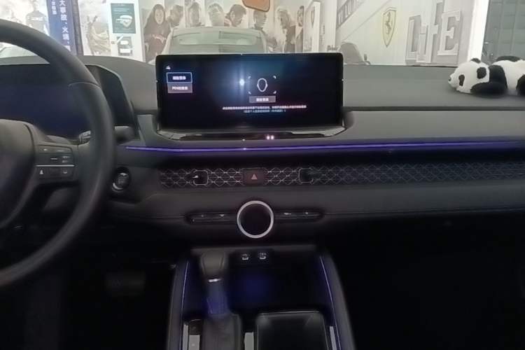 Used Honda Accord 2025 Sport Series 260TURBO Luxury Edition Audio And AC Panel
