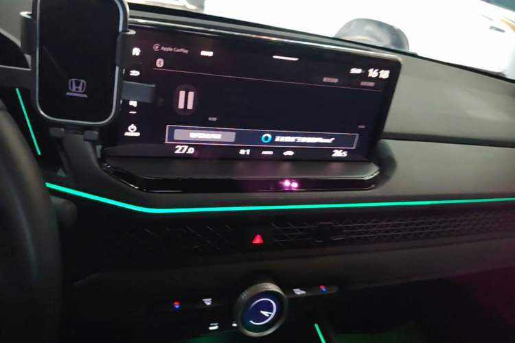 Used Honda Accord 2025 Sport Series 260TURBO Luxury Edition Audio And AC Panel