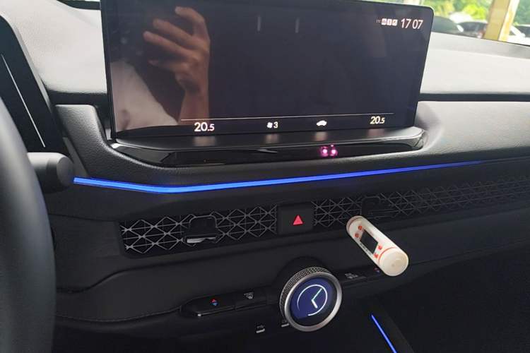 Used Honda Accord 2025 Sport Series 260TURBO Luxury Edition Audio And AC Panel