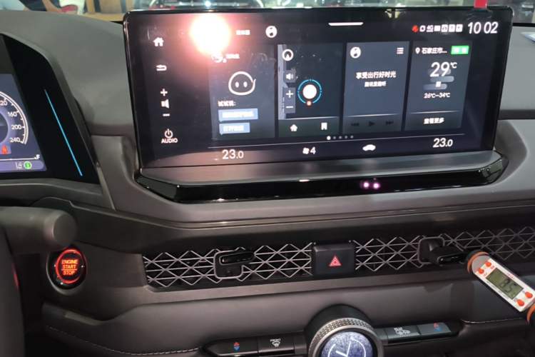 Used Honda Accord 2025 260TURBO Luxury Edition Audio And AC Panel