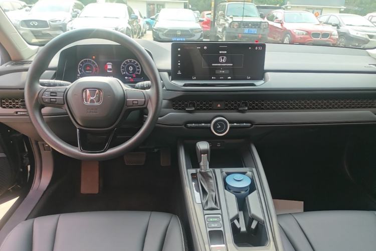 Used Honda Accord 2025 Sports Series 260TURBO Comfort Edition Center Console