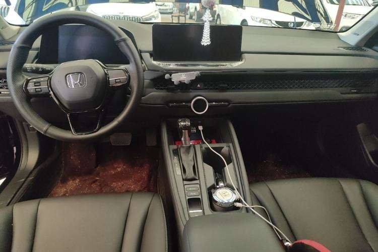 Used Honda Accord 2025 Sports Series 260TURBO Comfort Edition Center Console