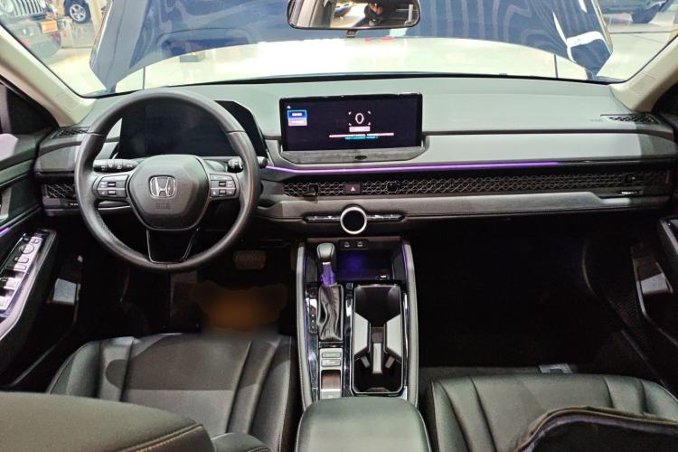 Used Honda Accord 2025 Sport Series 260TURBO Luxury Edition Center Console