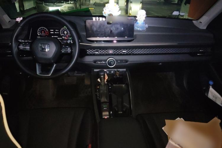 Used Honda Accord 2025 Sport Series 260TURBO Prestige Edition Center Console