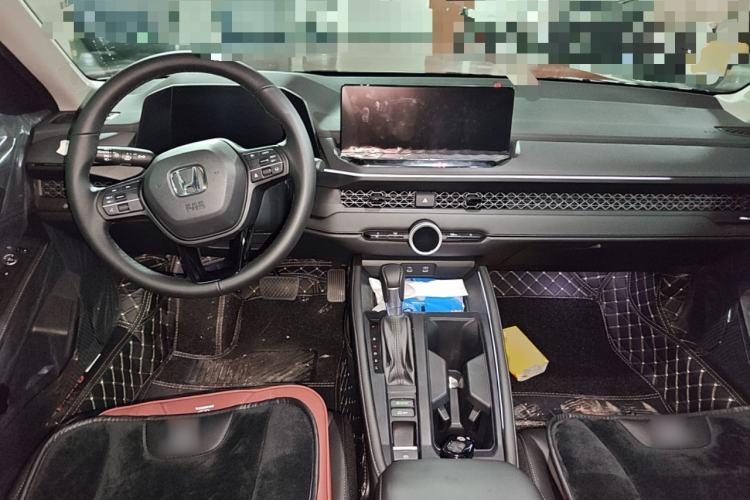 Used Honda Accord 2025 260TURBO Luxury Edition Center Console