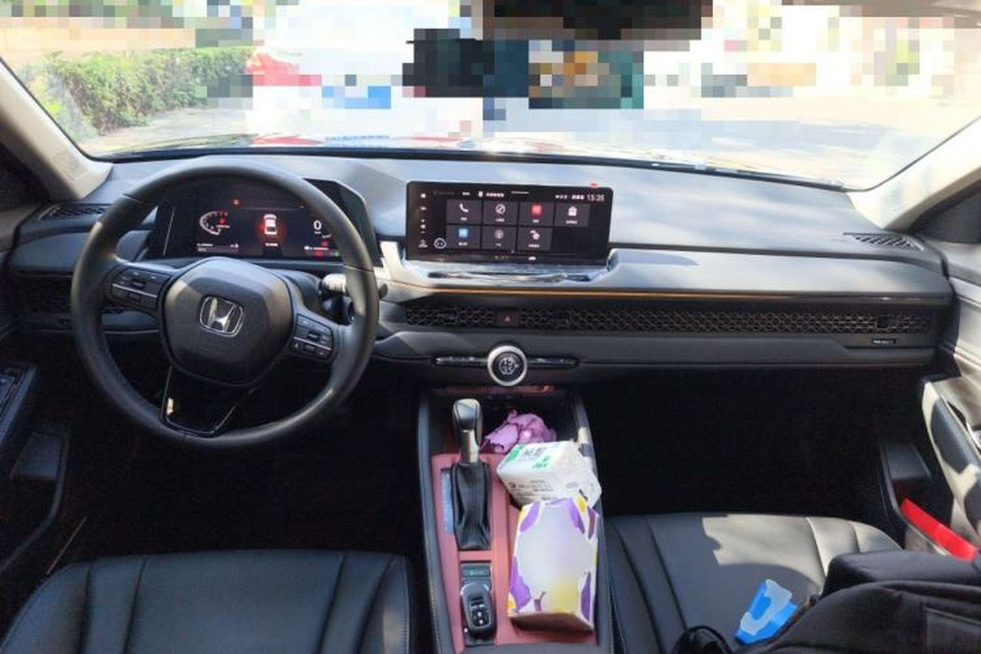 Used Honda Accord 2025 260TURBO Luxury Edition Center Console