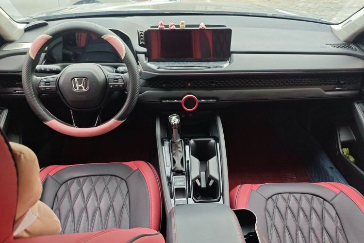 Used Honda Accord 2025 Sport Series 260TURBO Luxury Edition Center Console
