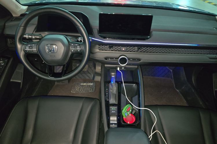 Used Honda Accord 2025 260TURBO Luxury Edition Center Console