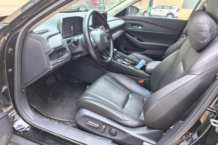 Used Honda Accord 2025 260TURBO Luxury Edition Driver Seat