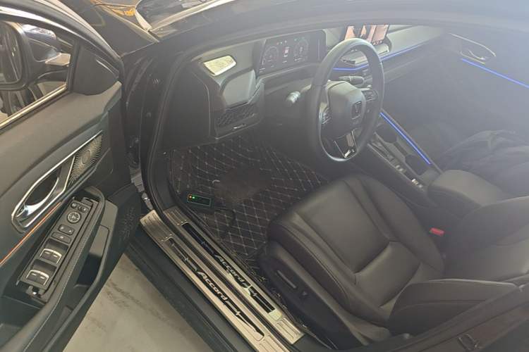 Used Honda Accord 2025 260TURBO Luxury Edition Driver Seat
