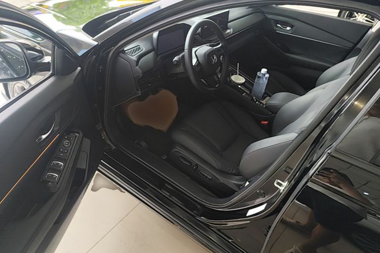 Used Honda Accord 2025 Sport Series 260TURBO Luxury Edition Driver Seat
