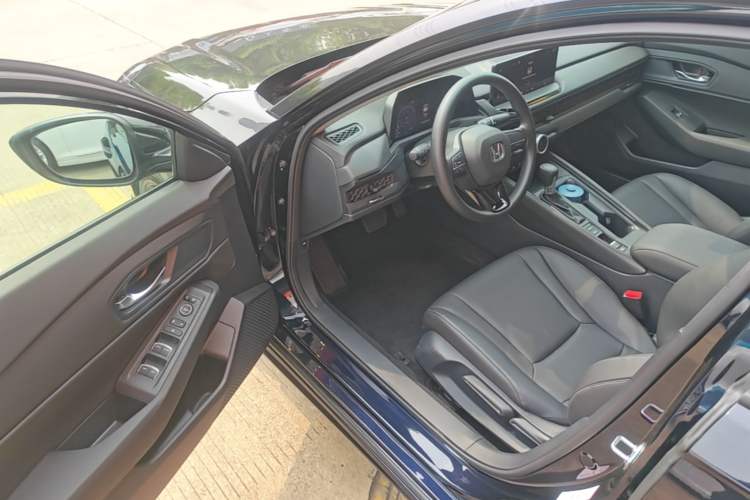 Used Honda Accord 2025 Sports Series 260TURBO Comfort Edition Driver Seat