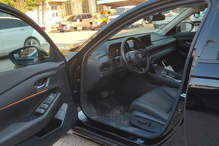 Used Honda Accord 2025 Sport Series 260TURBO Luxury Edition Driver Seat