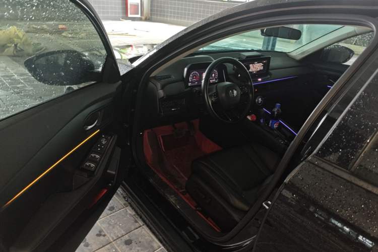 Used Honda Accord 2025 260TURBO Luxury Edition Driver Seat