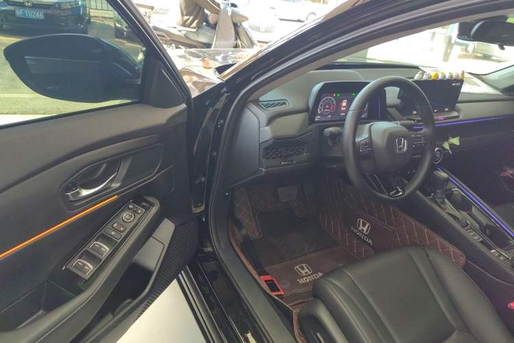 Used Honda Accord 2025 Sport Series 260TURBO Luxury Edition Driver Seat