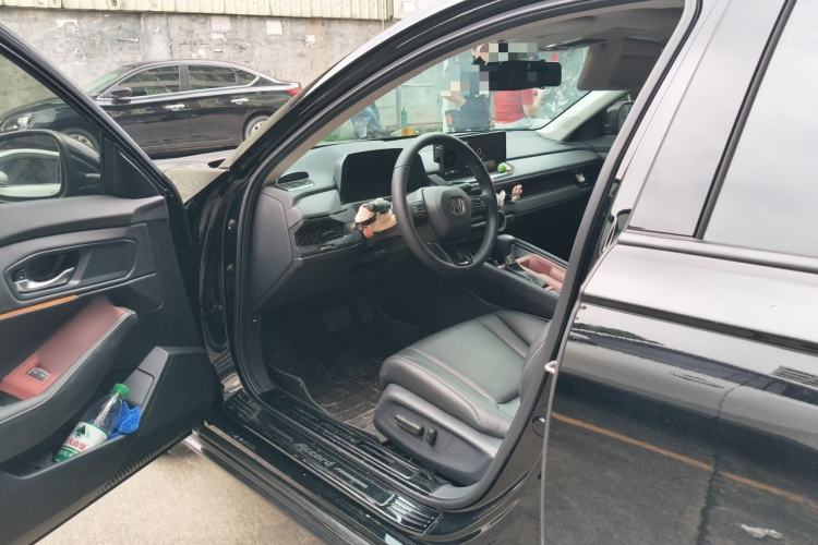 Used Honda Accord 2025 Sport Series 260TURBO Luxury Edition Driver Seat