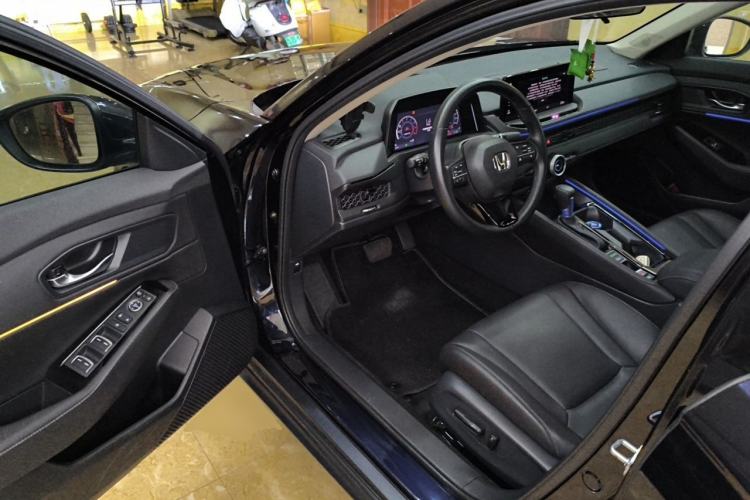 Used Honda Accord 2025 260TURBO Luxury Edition Driver Seat