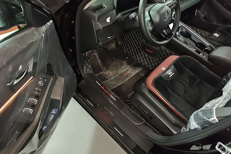 Used Honda Accord 2025 260TURBO Luxury Edition Driver Seat