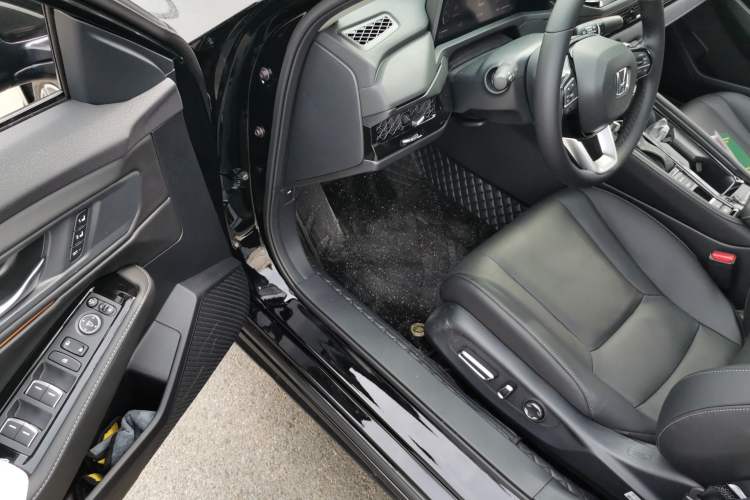Used Honda Accord 2025 Sport Series 260TURBO Prestige Edition Driver Seat