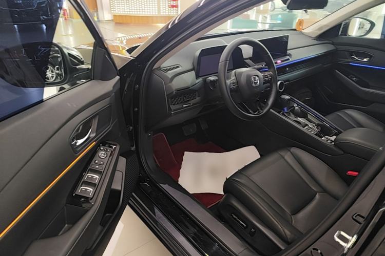 Used Honda Accord 2025 260TURBO Luxury Edition Driver Seat
