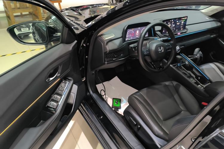 Used Honda Accord 2025 260TURBO Luxury Edition Driver Seat